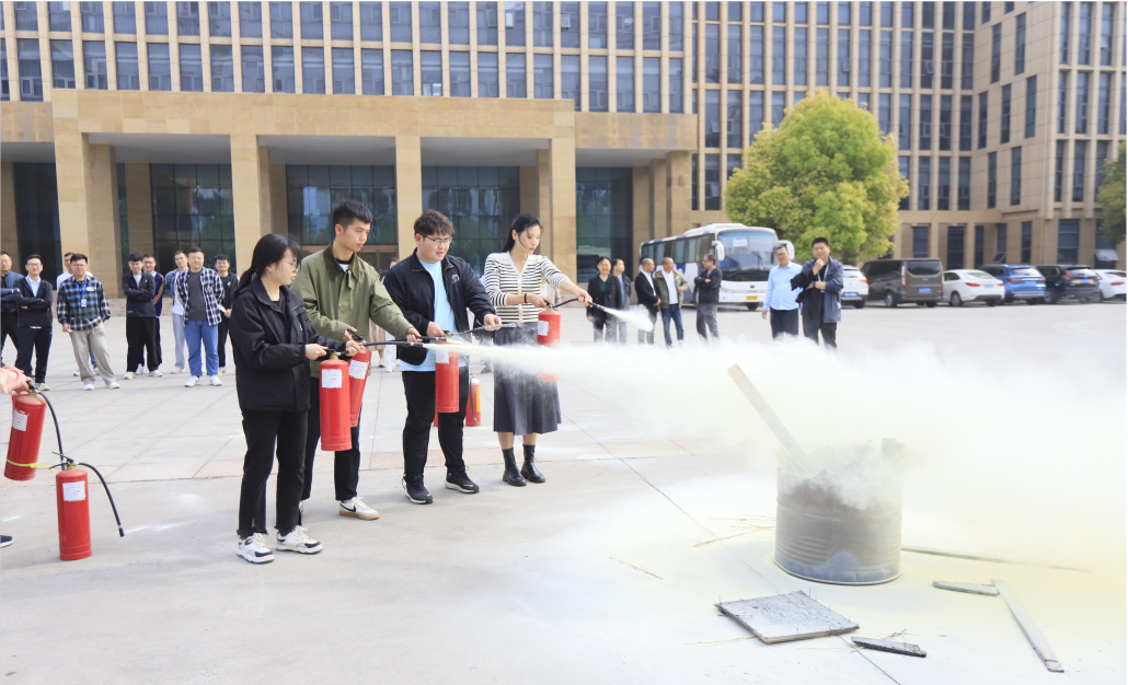 增強消防意識，筑牢安全底線丨花花牛乳業(yè)集團組織消防應急演練