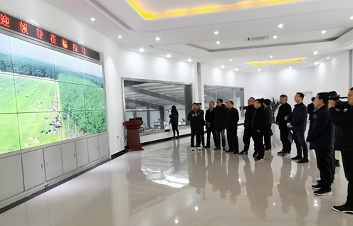 花花牛 | 農業(yè)農村部畜牧獸醫(yī)局副局長魏宏陽一行蒞臨花花牛平輿誠信瑞亞牧業(yè)公司參觀調研