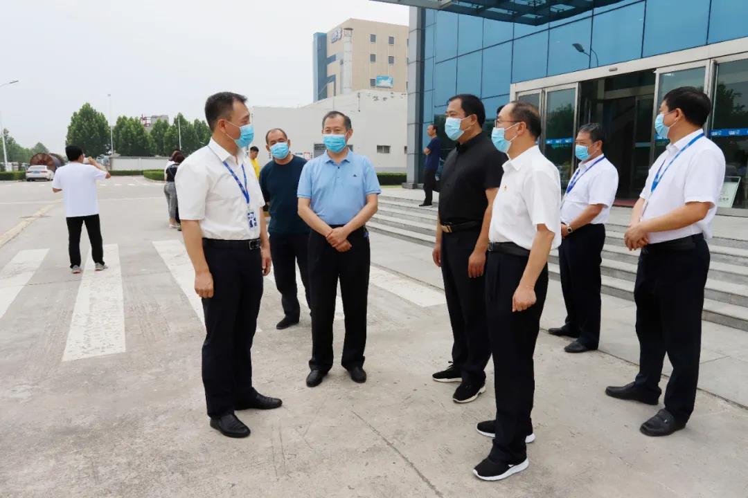 鄭州市安全生產雙重預防體系建設現(xiàn)場觀摩會在花花牛乳業(yè)集團鄭州分公司召開
